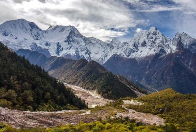 Manaslu circuit Tsum valley trek