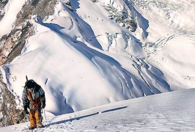 climbing nepal