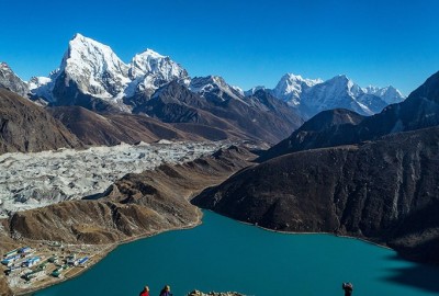 everest trekking nepal