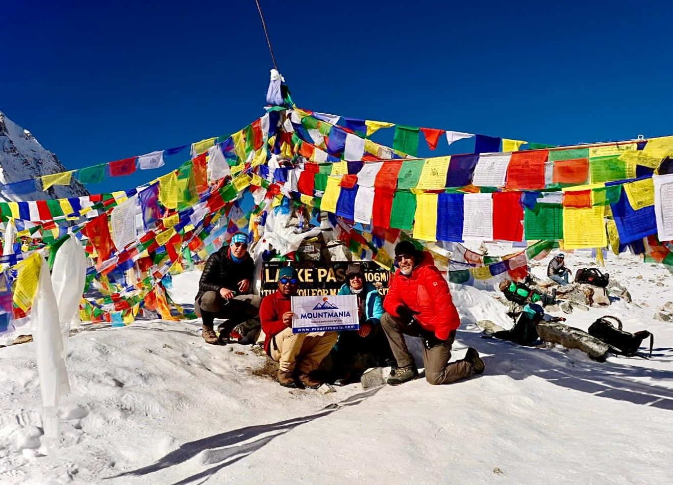 what is larkya la pass?