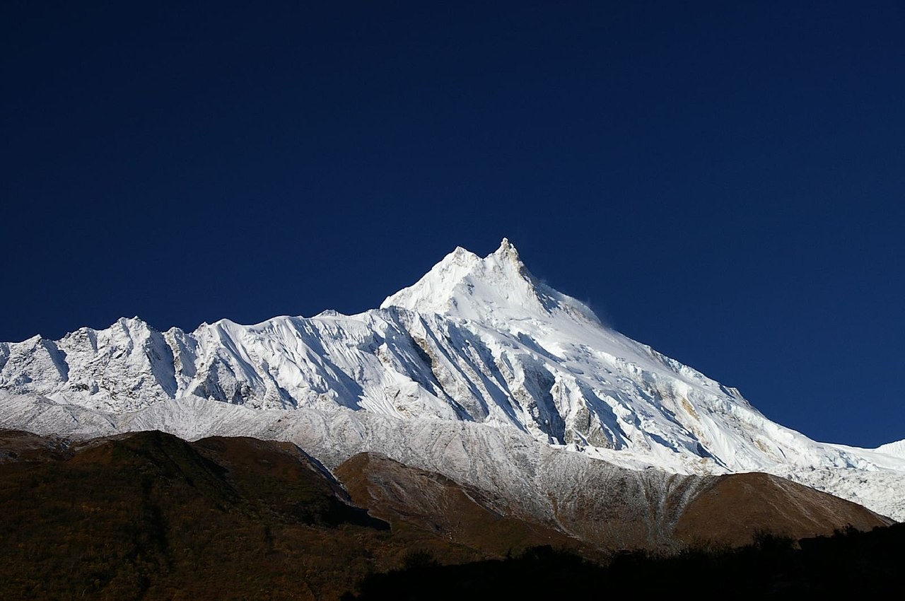 manaslu base camp side trips