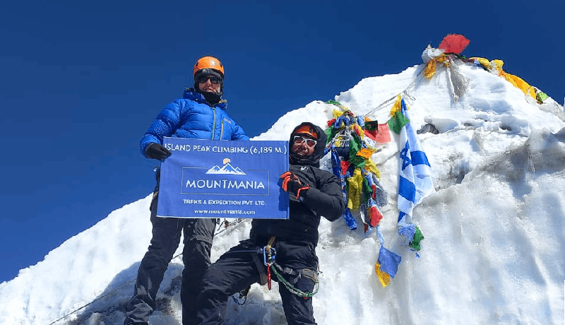 19 Days Everest Three Passes with Island Peak Climbing