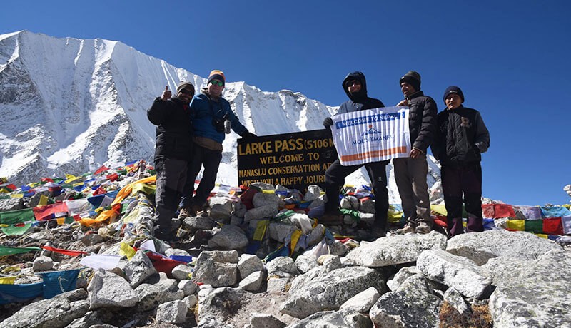 manaslu circuit trek 14 days