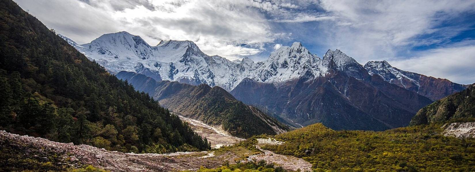 Trekking the Manaslu Circuit in Monsoon Season
