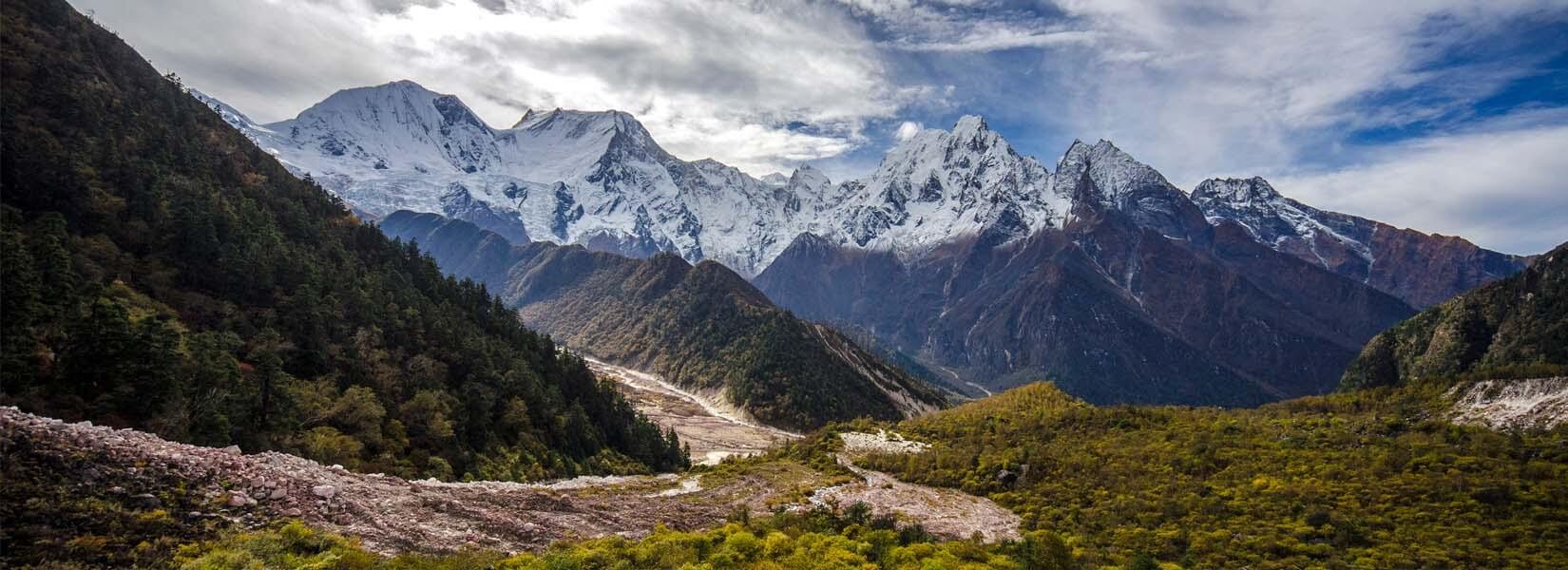 Manaslu circuit Tsum valley trek