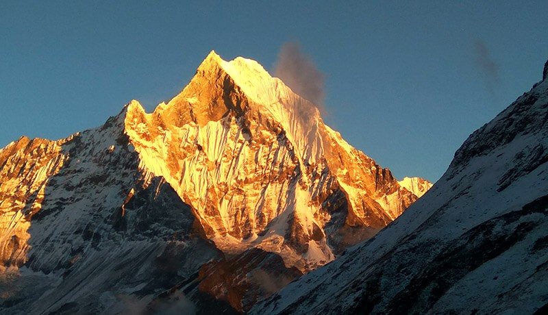 mount fishtail annapurna helicopter tour