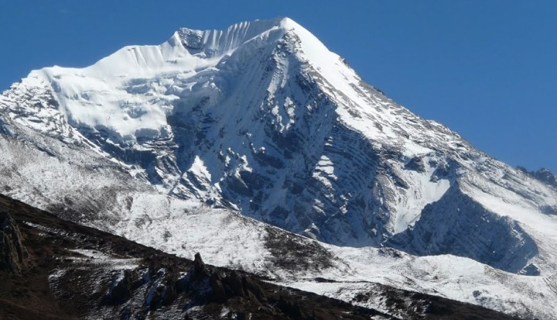 Pisang Peak Climbing