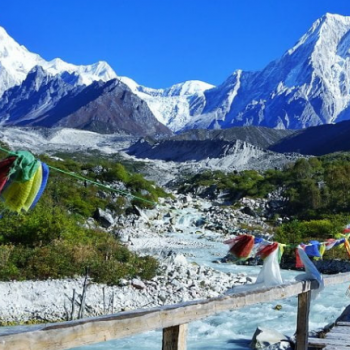 Manaslu Circuit Trek: Private Guide & Jeep - 14 Days